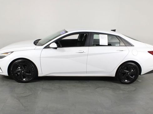 Certified 2021 Hyundai Elantra SEL w/ Cargo Package FWD image 12