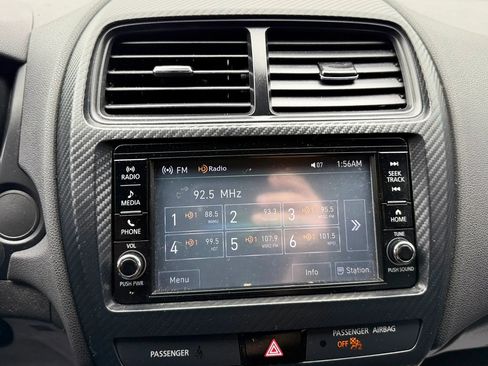 Used 2018 Mitsubishi Outlander Sport ES FWD image 16