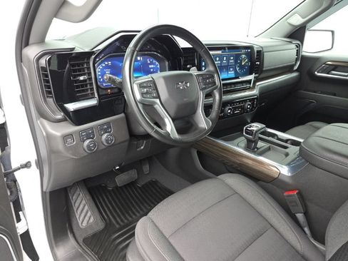 Used 2023 Chevrolet Silverado 1500 LT Trail Boss w/ Protection Package AWD/4WD image 16