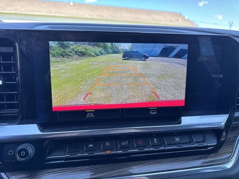 Used 2023 Chevrolet Silverado 1500 LT image 17