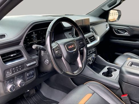 Used 2024 GMC Yukon XL AT4 w/ AT4 Premium Plus Package AWD/4WD image 34