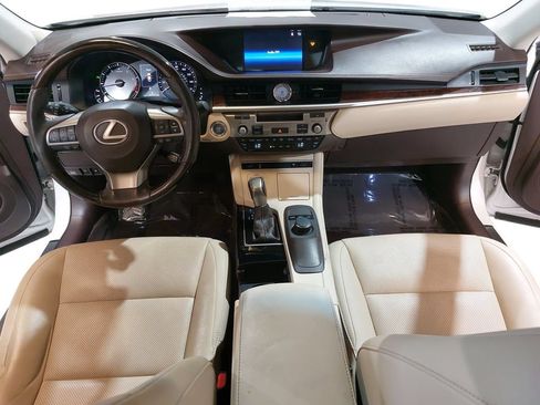 Used 2016 Lexus ES 350 w/ Premium Package w/Wood Trim FWD image 9