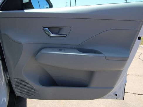 Used 2024 Hyundai Kona Limited AWD/4WD image 42