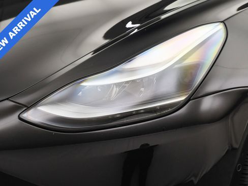 Used 2022 Tesla Model 3 image 28
