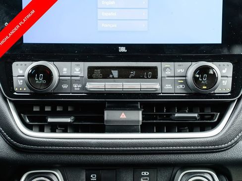 Certified 2024 Toyota Grand Highlander AWD image 23