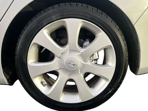 Used 2012 Hyundai Elantra Limited w/ Technology Pkg 5 image 15