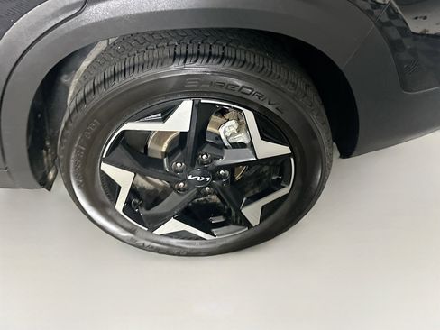 Used 2025 Kia Seltos S image 11