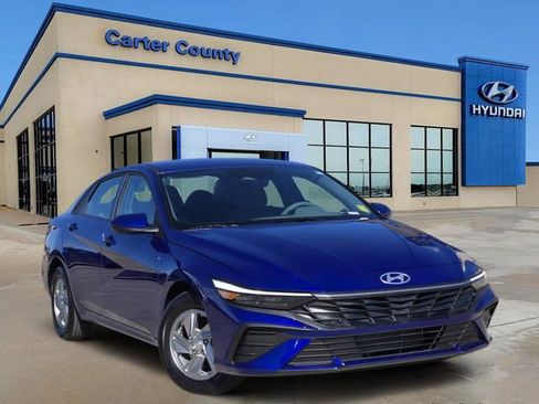 Certified 2026 Hyundai Elantra SE FWD image 1