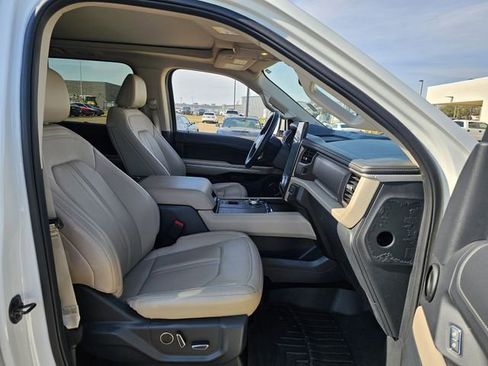 Certified 2022 Ford Expedition Limited image 31