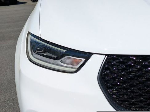 New 2026 Chrysler Pacifica Limited image 10