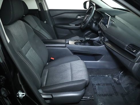 Used 2024 Nissan Rogue SV FWD image 32