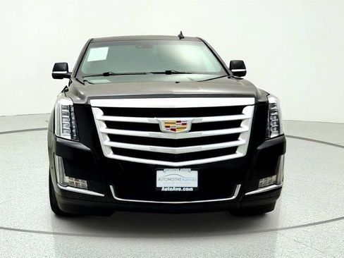 Used 2019 Cadillac Escalade Premium Luxury AWD/4WD image 2