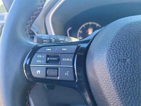 Used 2025 Honda Pilot Sport image 23