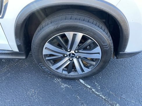 Used 2021 Mitsubishi Outlander Sport SE image 2