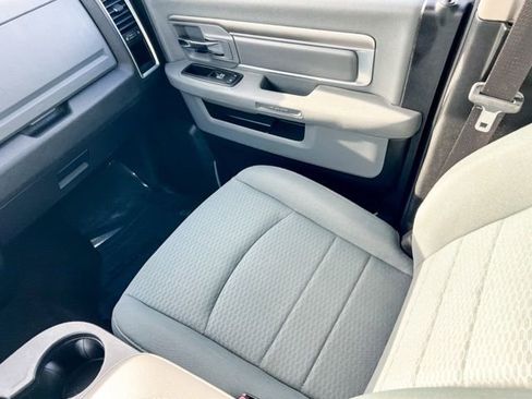 Used 2013 RAM 1500 Classic SLT image 13