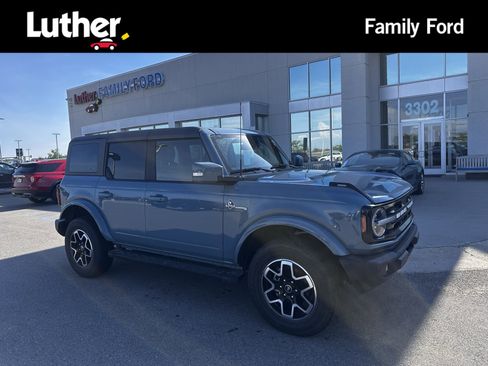 Used 2023 Ford Bronco Outer Banks AWD/4WD image 1