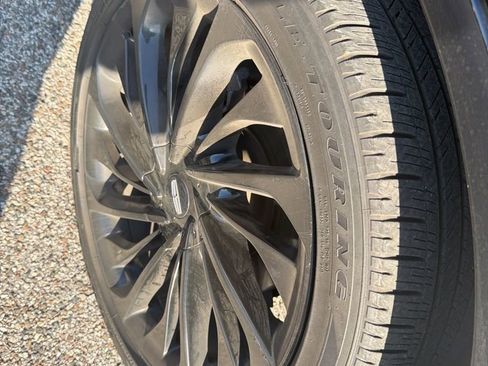 Used 2023 Lincoln Aviator Reserve w/ Equipment Group 201A image 14