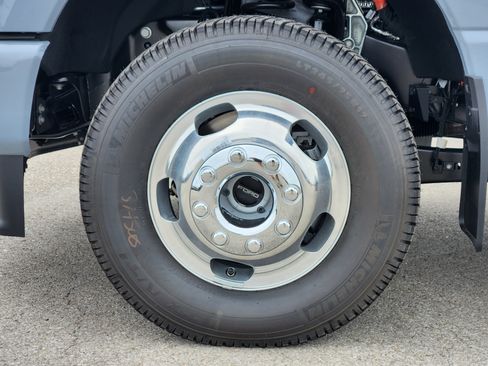 New 2026 Ford F350 Platinum AWD/4WD image 7