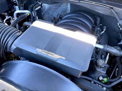 Used 2024 Chevrolet Silverado 2500 Custom w/ Custom Value Package image 34