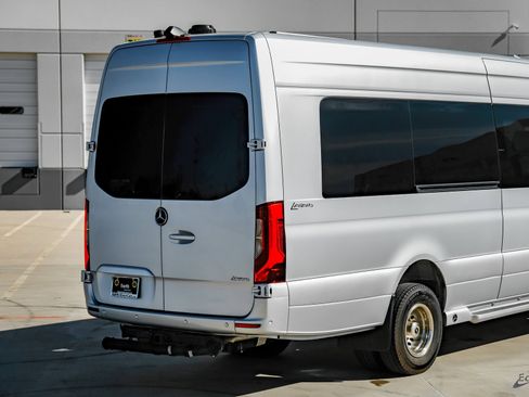 Used 2023 Mercedes-Benz Sprinter 3500 w/ Parking Package image 14