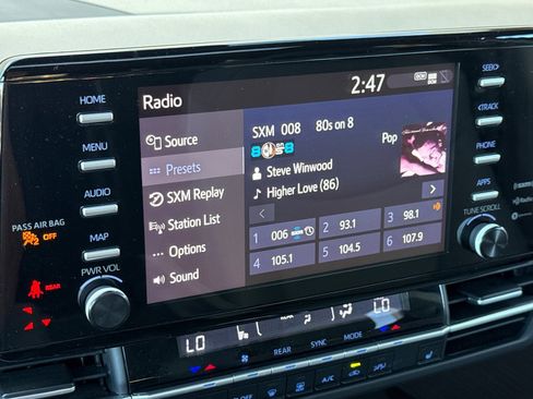 Used 2021 Toyota Sienna XLE image 16