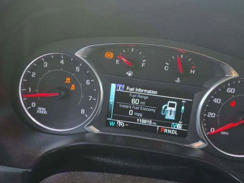 Used 2018 GMC Acadia SLT w/ LPO, Floor Liner Package image 9