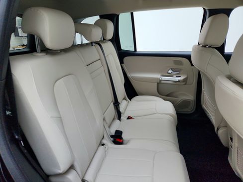 New 2026 Mercedes-Benz GLB 250 image 21