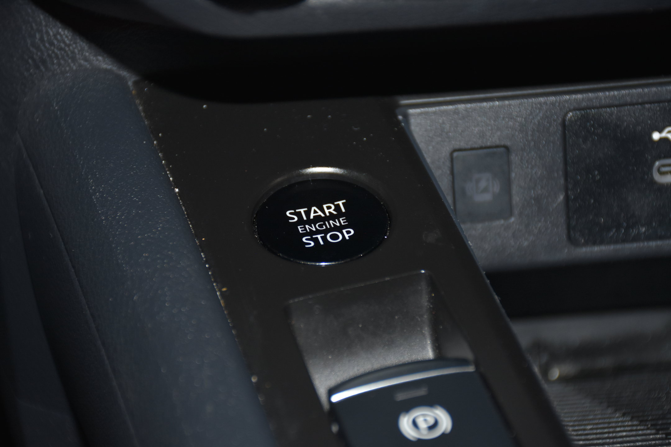Used 2025 Nissan Kicks SV FWD image 18