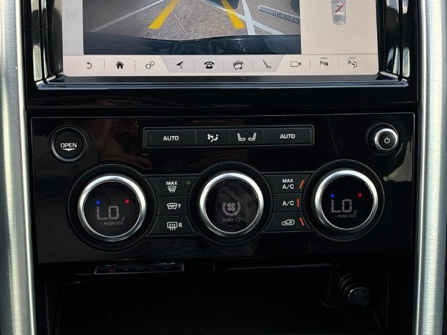 Used 2020 Land Rover Discovery HSE AWD/4WD image 21