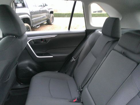 Used 2025 Toyota RAV4 LE image 30