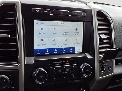 Used 2020 Ford F150 Lariat image 12