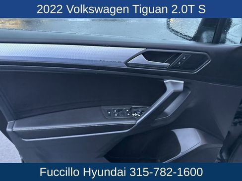 Used 2022 Volkswagen Tiguan S image 9