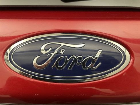 Used 2023 Ford Explorer XLT w/ XLT Sport Appearance Package AWD/4WD image 25