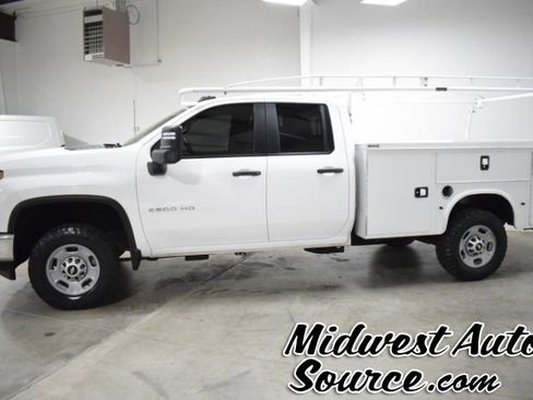 Used 2022 Chevrolet Silverado 2500 W/T w/ WT Convenience Package image 3