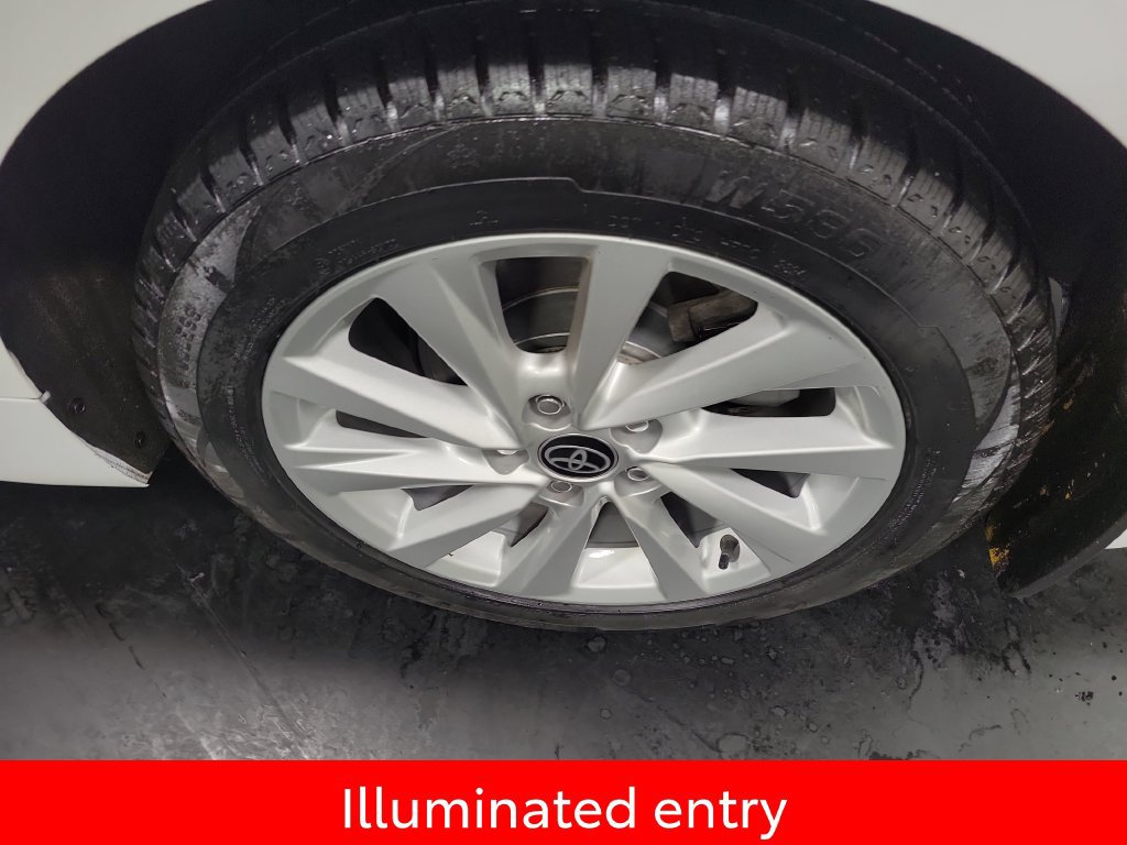 Used 2024 Toyota Camry SE FWD image 12