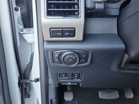 Used 2022 Ford F450 Lariat w/ Lariat Ultimate Package image 12