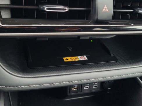 Certified 2024 Toyota Highlander XLE image 22