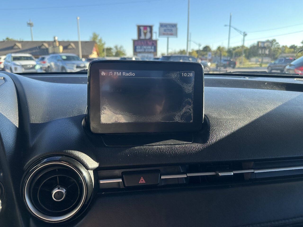 Used 2019 Toyota Yaris LE FWD image 8