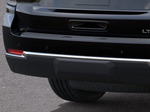 New 2026 Chevrolet Suburban LT RWD image 14