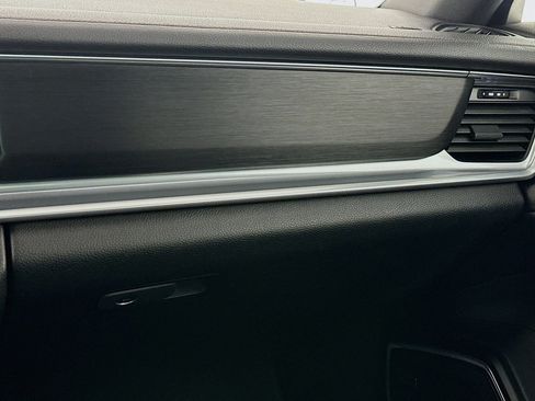 Used 2023 Porsche Panamera 4 Platinum Edition image 16