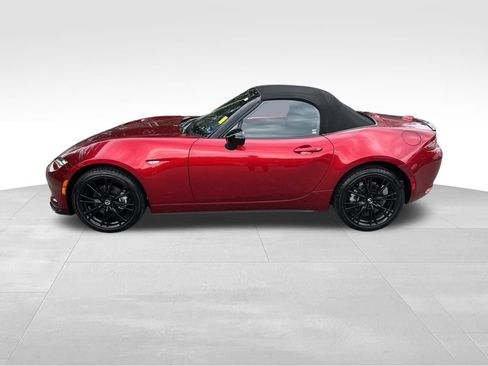 Used 2025 MAZDA MX-5 Miata Club RWD image 2