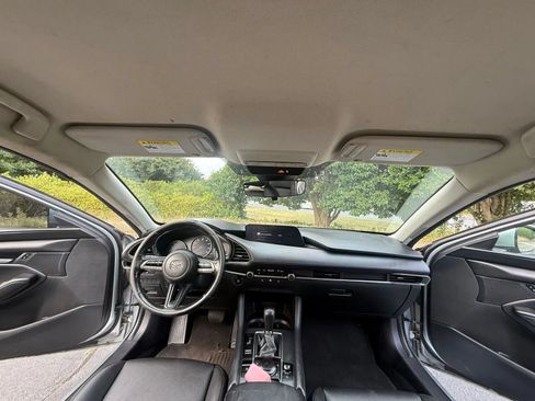 Used 2020 MAZDA MAZDA3 Sedan w/ Select Package FWD image 6