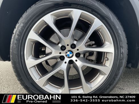 Used 2024 BMW X5 xDrive40i w/ Parking Assistance Package image 32