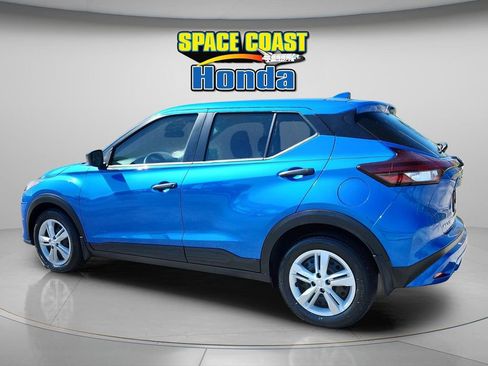 Used 2024 Nissan Kicks S image 11