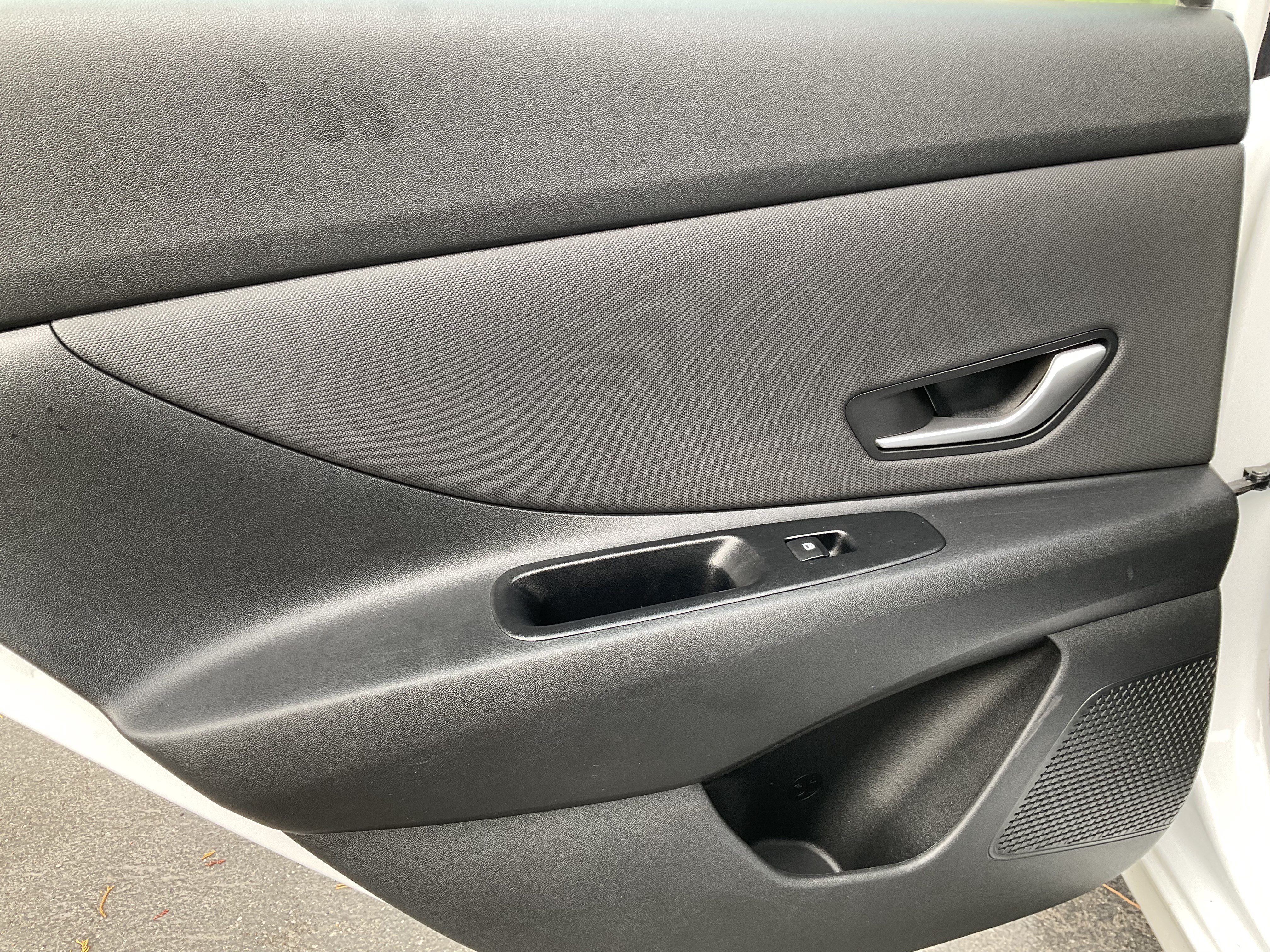 Used 2025 Hyundai Elantra SEL FWD image 34