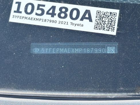 Used 2021 Toyota Corolla LE FWD image 2