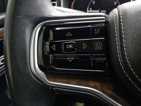 Used 2023 Jeep Grand Wagoneer L Series II AWD/4WD image 11