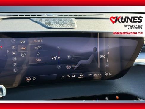 Used 2025 Buick Enclave Preferred image 28