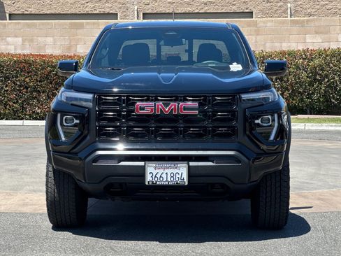 Certified 2025 GMC Canyon Elevation RWD image 9