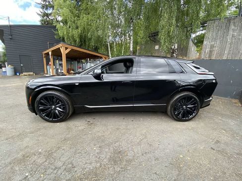 Certified 2026 Cadillac Lyriq Sport w/ LPO, ONYX Package RWD image 3